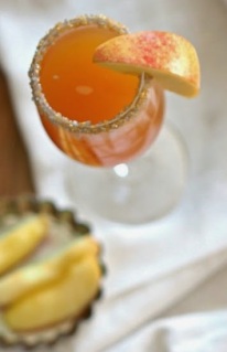 http://www.thecookierookie.com/apple-cider-mimosas/
